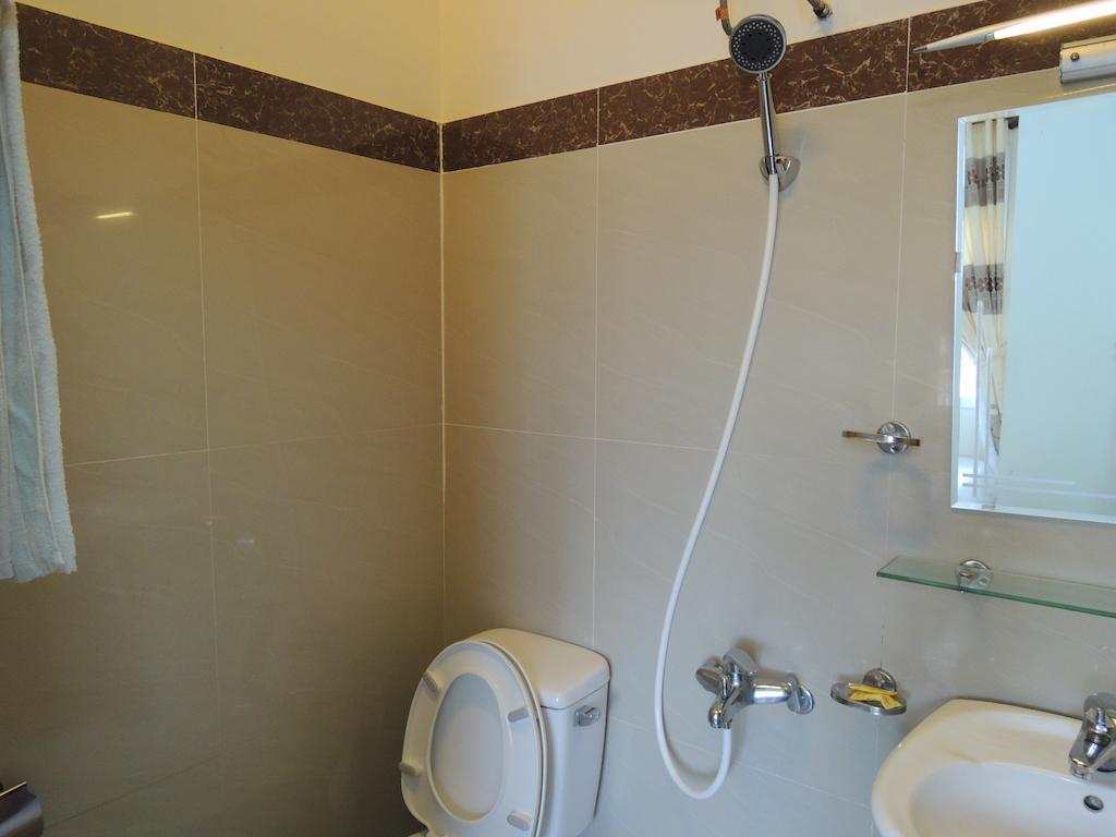 Hong Hoa Hotel Да Лат Екстериор снимка